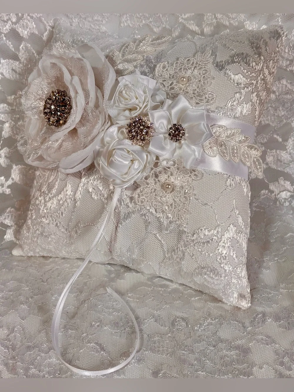 🤍 Handmade Solid White Lace Ring Pillow and Flower Basket Set